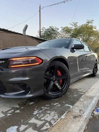 تشارجر ٢٠١٧ • ٨ سلندر ٥.٧ • ماشيه ١٨٠٠٠٠