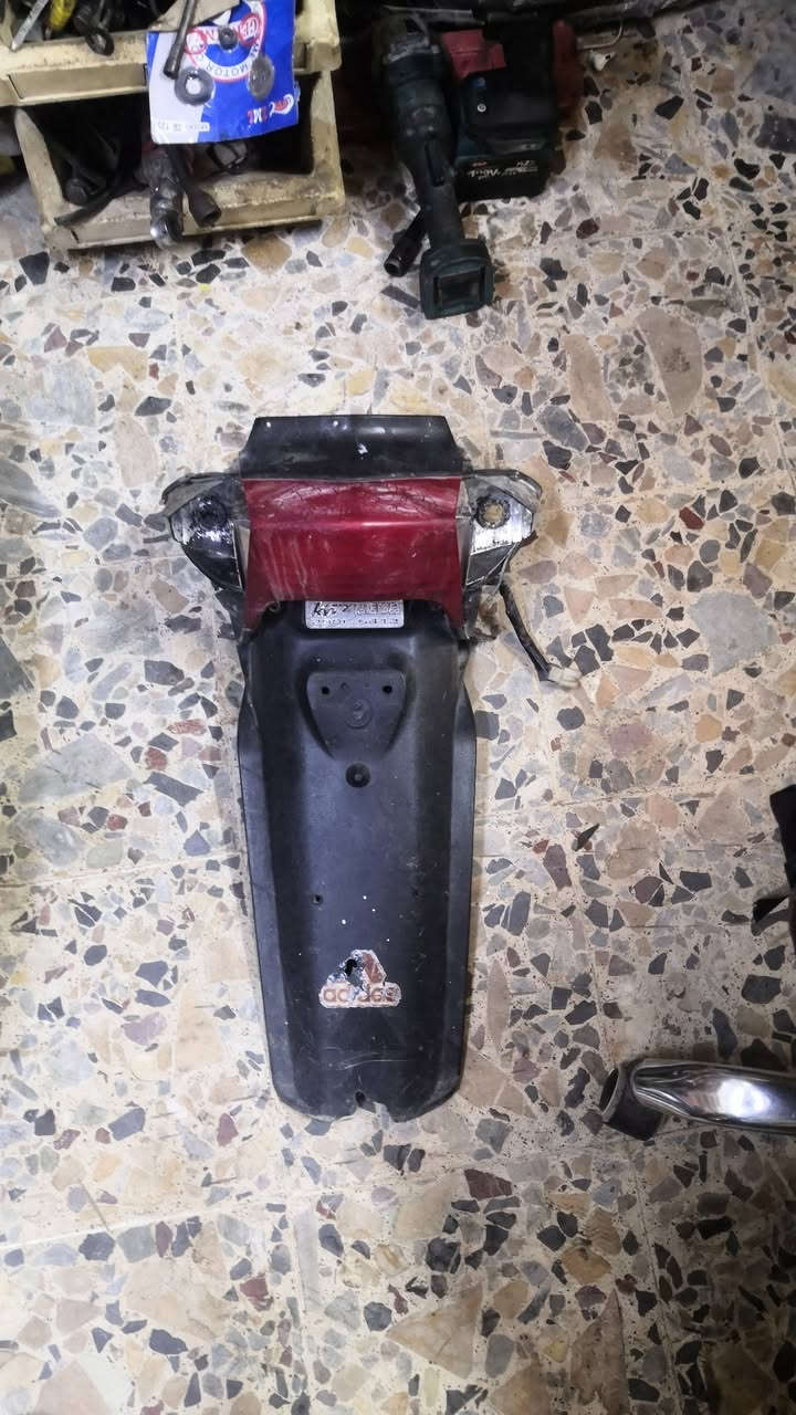 شباب حاليا متوفر كل الي بل صور راسلني او اتصل عله رقم ودلل المكينه ابيعهه كوم حديد جف تراب ***********
