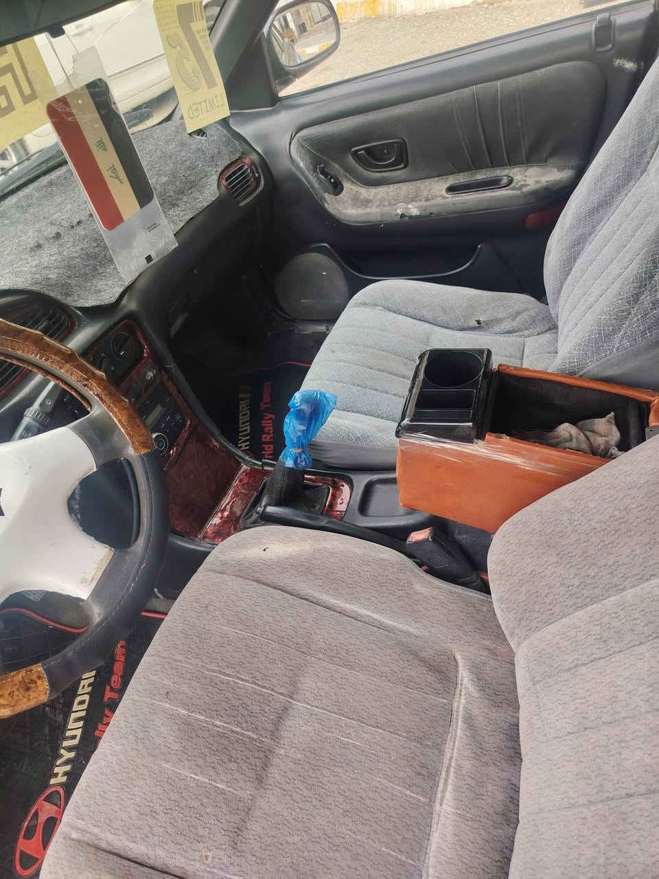 يلا السلام عليكم سوناتا 2 موديل 94 سياره حلوه ونظيفه محرك 1800 كير  عادي صدر جديد سياره متعوب عليها مال جناي كهربائيات شغاله سعره ٤٠ بيه مجال مكن هيت رقم الهاتف ***********
