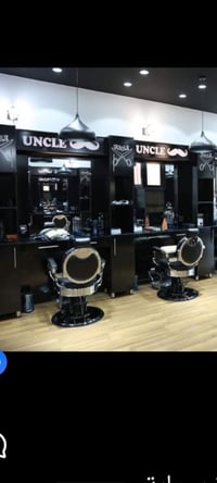 ميز حلاقه • خشب ام دي اف • العطيفيه بغداد