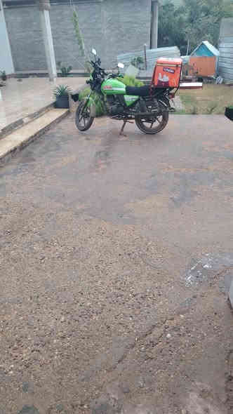 #سلام عليكم شباب دراجه دايوان للبيع مرقم ب اسمي تحويل ثاني يوم رقمهه بابل تحول ب اي مكان عادي
موديل 22. 
***********
مكاني بغداد العامريه
السعر 1.800 وبيهه مجال بسيط
