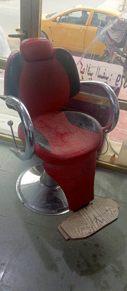 زوج كراسي نضيفات جدا السعر 180 بيهن مجال بسيط كربلاء ***********
