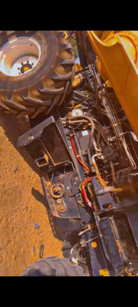 للبيع حاصده 4 بلم موديل 2017 مشتغله تقريبا 3000 او اكثر تك درام نظيفه ...