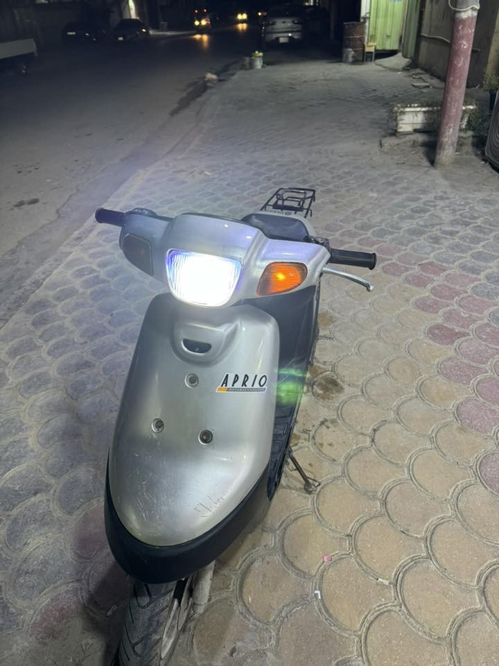 السلام عليكم دراجة بطة موديل 99 للبيع كل كهربائياتها شغالة اشاير هورن الدراجة نكرة سلف تشتغل من هندر واحد تجي تشغل وتطلع الدراجة نضيفة كلش عوزها بس كلجات رقمي *********** سعرها 350 وبيها مجال
