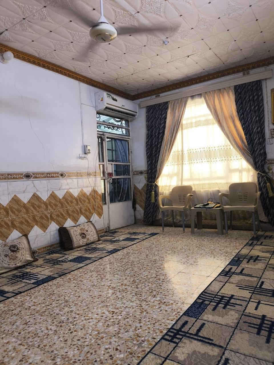 #بيع_مستعجل مطلوب اسكان ٧
📍 الموقع: الجلبية قرب مدرسة الفردوس موقع حلو
📐 المساحة: 100 بناء اعكاده  ٢٠١٤ 
↔️ الواجهة: ٥ متر

🏢 عدد الطوابق: طابق واحد

🔹 التفاصيل:
🛏️ غرفة 
🛋️ صالة
🛎️ استقبال
🍽️ مطبخ
🚿 حمام داخلي وخارجي
وطارمة

⭐ المميزات:
✨ البيت مرتب وجاهز للسكن
📍 قريب من كافة الخدمات

💰 السعر: اكتب تم يجيك خاص

————————————
#متابعة_الصفحة
#نستقبل_جميع_عروضكم
———————————————————
🔺#للاستفسار الاتصال ع الارقام
***********📲 رسول
‏‪***********‬‏ 📲  ابو رسول
واتساب ***********
————————————
او زيارة مكتبنا متواجدين 11 صباحاً إلى 8 مساء 
🔺مكتب رسول الناصري للعقارات 
🔺العنوان:-شارع 60 مقابل صيدلية كبسولة
