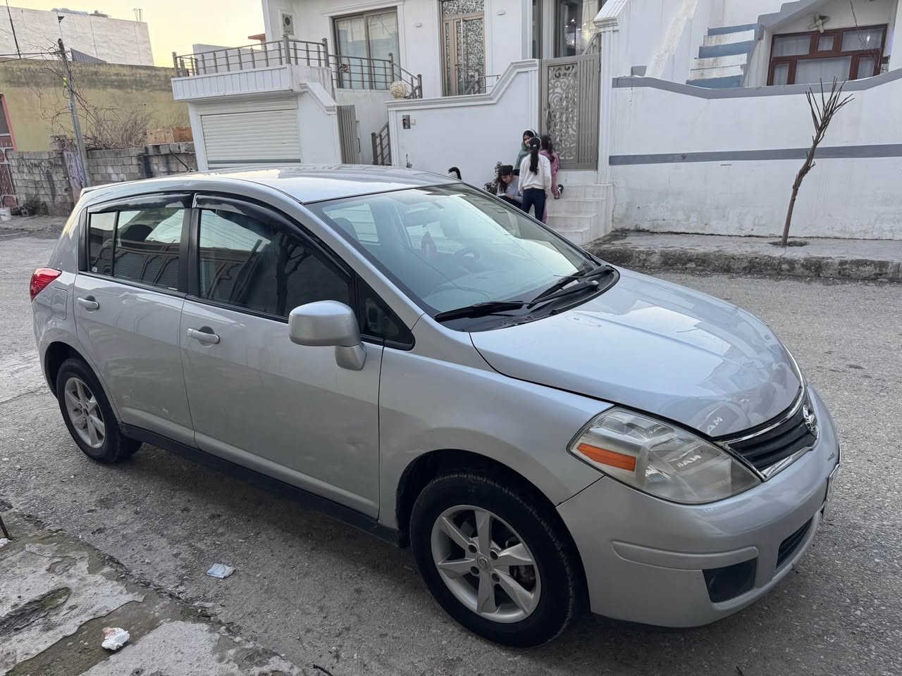 نیسان تیدای ساخ مەنەفیست ئەسلی مۆدیل2011بیش کەبس حیزام بۆیاخ سەقفوشانی بەشەرت کامل مەسروف هیج نوقستانی تیانیە سیارە کە بی حەیبە گیرومەکینەکارەبای هەموی مەزبوتەشوین قەلادزئ***********نرخی54گەلاومەجال بشدار, السليمانية
