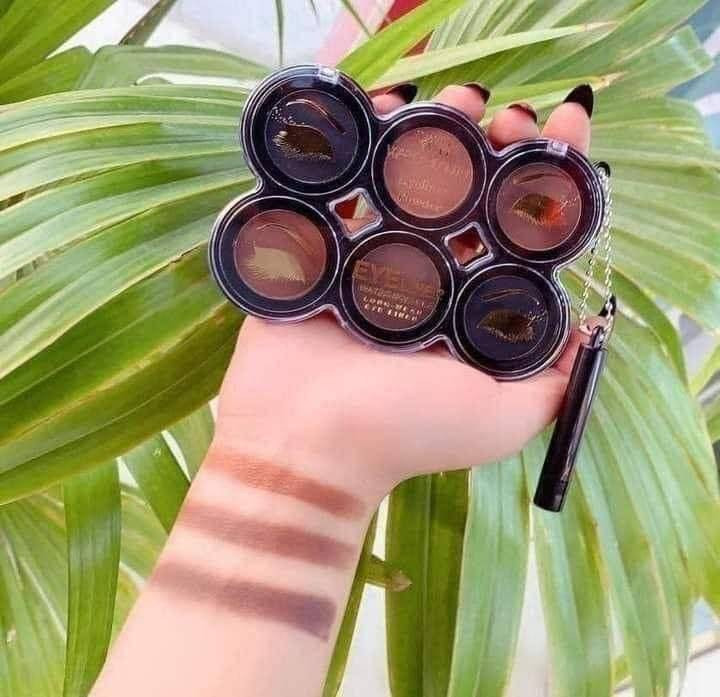 ♥️ مصحح الحاجب من Warda Beauty ♥️
مصحح حاجب سداسي بتقنية مقاومة للماء يمنحك تحديداً مثالياً وثباتاً يدوم طوال اليوم 🌺✨
باودر مائي بتركيبة ناعمة يمتزج بسهولة مع الشعيرات ليعطي مظهراً طبيعياً ومتناسقاً، مع فرشاة مرفقة لسهولة ودقة التطبيق 🤍
✔ تحديد دقيق ومرتب
✔ ثبات عالي ضد الماء والتعرّق
✔ مظهر طبيعي بدون تكتل
✔ عملي وسهل الاستخدام

الأصلي 💯💯

#اكسبلور


**إذا كنت صاحب هذا الإعلان وتريد حذفه لأي سبب، رجاءا أرسل رسالة إلى الدعم الفني**