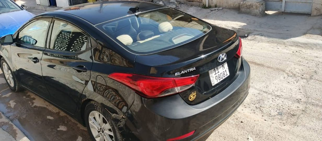 السلام عليكم النترا للبيع موديل 2016 وارد امريكي محرك 1800 دوش كير ومكينه مكفول حداديه جديده تحكم ستيرن صفحتين نظام ايكو رقم بغداد بيها طخات ومصلحه بدون تبديل ودواخل تدفئه وتبريد شغال ويل كب نظام ثمانيه دسك تحكم مري كهربائي شاشه لمس السياره مابيها  اي نقص السياره باسمي مكان بغداد   دوره ابو دشير السعر 108 رقم الهاتف ***********
