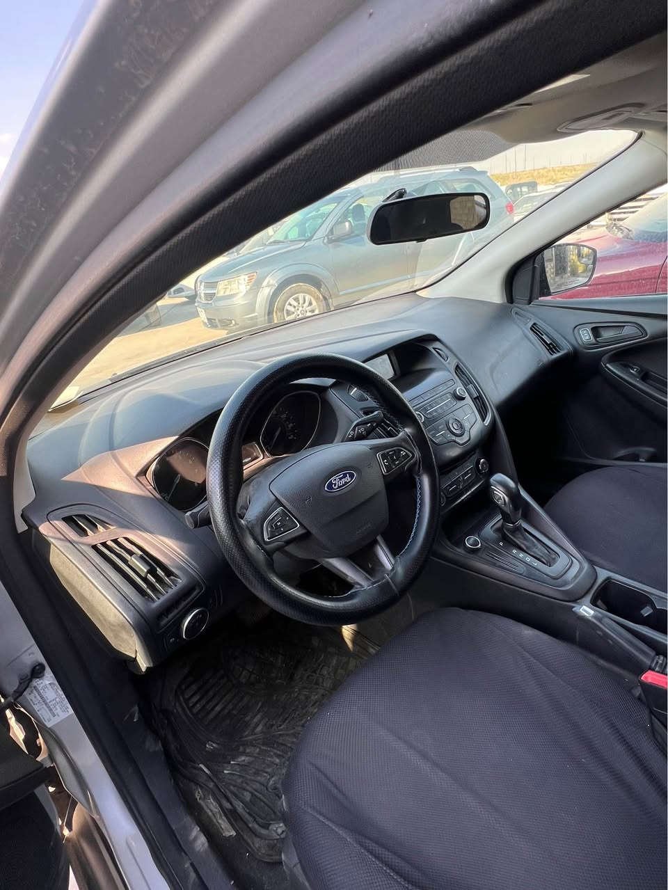 Ford focus
سڵاو جەمەحات فۆڕد فۆکس ٢ پارچەی بۆیاغە بێ داخیلی مۆدیل 2018 ڕەقەموو سەنەوی تا 2027 نوێیە سەحری 82 وەرەقەو مەحمەلە ژمارەی مۆبایل*********** أربيل, العراق
