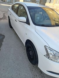 نيسان سنترا ياباني اصلي خليجيه كفاله عامه من الصبغ ماشيه 60KMبيع مستعج...