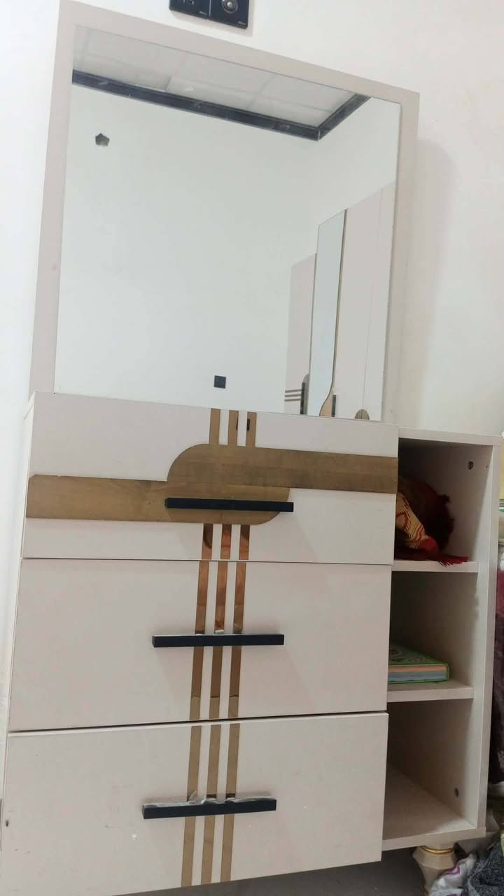 غرفة تركي نظيف خمسة قطع سعر 375وبيه مجال


**إذا كنت صاحب هذا الإعلان وتريد حذفه لأي سبب، رجاءا أرسل رسالة إلى الدعم الفني**