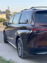 الســلام عليكم ورحمة الله وبركاته   تويوتا سينا قهوائي اللون للبيع .. ...