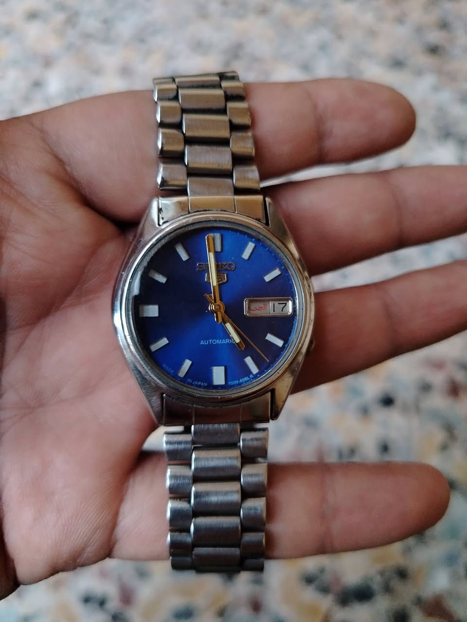 تحية طيبة لجميع
ساعة سيكو 5 ياباني مكينة أوتوماتيك
منفذ يومي واسبوعي بلغة العربية والانكليزية
السعر ٦٥ الف
يوجد توصيل لكافة محافظات العراق


**إذا كنت صاحب هذا الإعلان وتريد حذفه لأي سبب، رجاءا أرسل رسالة إلى الدعم الفني**