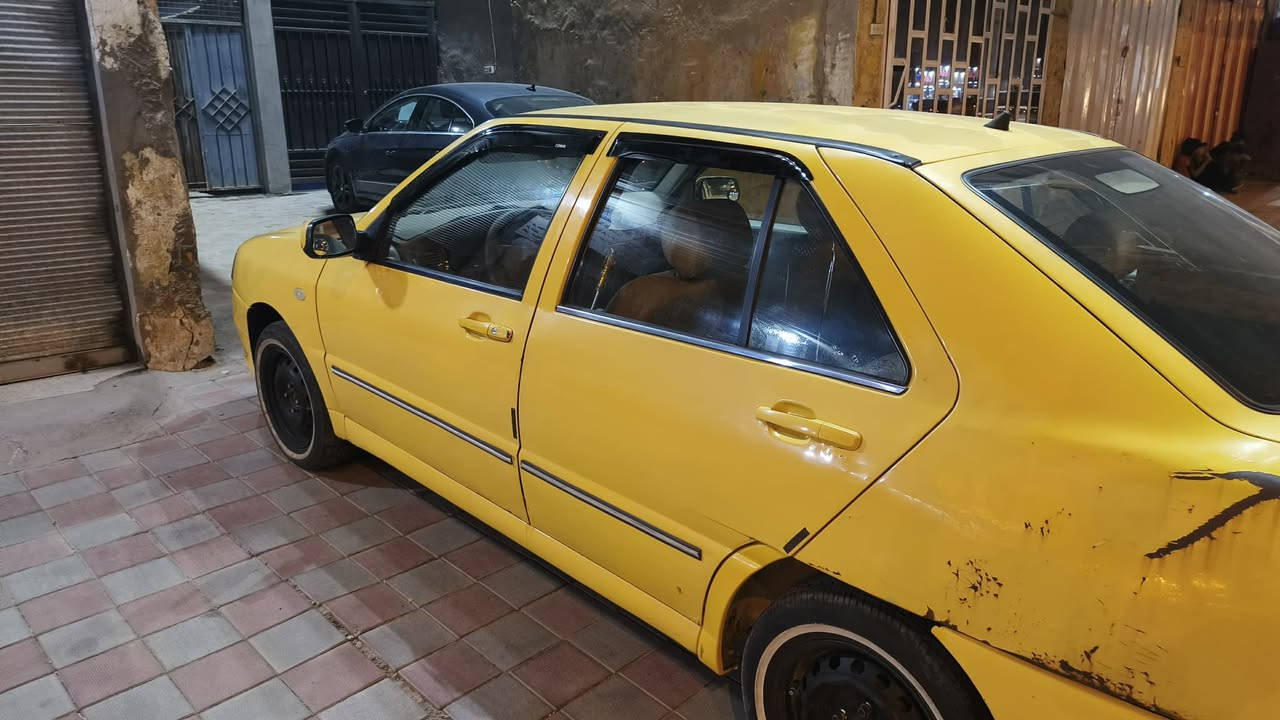 السلام عليكم 
شيري كوين كير ومكينه كورلا بيكاجو ١٦٠٠ كير اوتو
رقم بغداد انكليزي تحويل مباشر سنويه وهزه جدد
مكينه جديده 
حداديه جديده فقط درايم بي صوت
تخم تاير جديد
٤ دبلات جدد
بولبرنات جدد
كشرها جديد
كهربائياتها كلها جاهزه
لايتات زنون عدسات زرع مستحيل تشغل لايت ومحد يرمشلك
نقوصاتها 
روله مال قايش البور
درايم شفت 
مايكلفن ٢٥ الف
مكاني حله شارع ٦٠
 السعر ٣٠
***********
