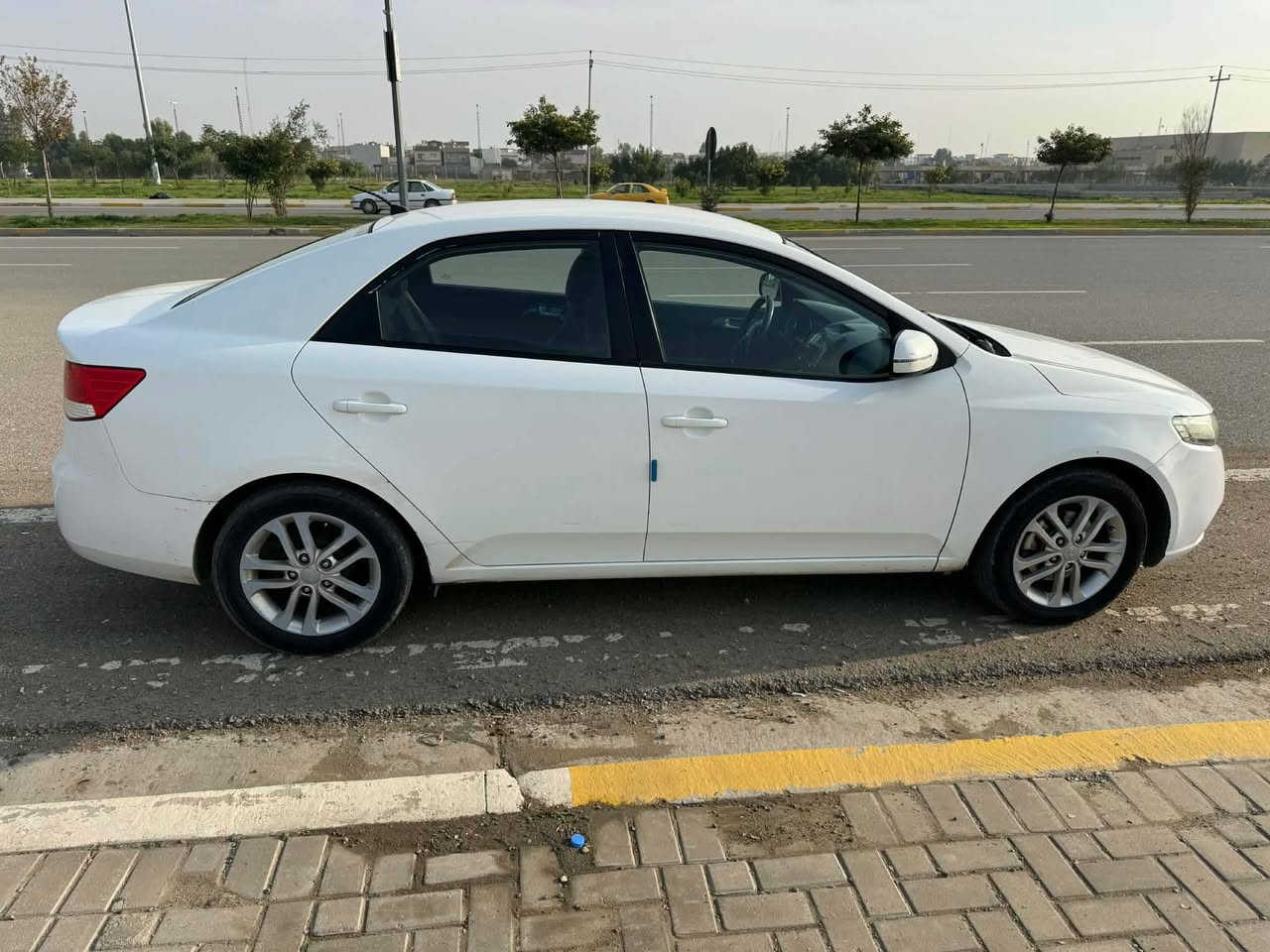 كيا سيراتو ٢٠١١ خليجي 

سياره كلين بدون صبغ  (ماشيه ٢٥٥ ) مواصفات مرايه شفت فوليوم ABS حساس خلفي مكينه وكير بالشرط  سنويه منتهيه تحويل وكاله بشرط مع دفتر بنزين  
 
  سعر ١٠٢ كركوك, العراق


**إذا كنت صاحب هذا الإعلان وتريد حذفه لأي سبب، رجاءا أرسل رسالة إلى الدعم الفني**