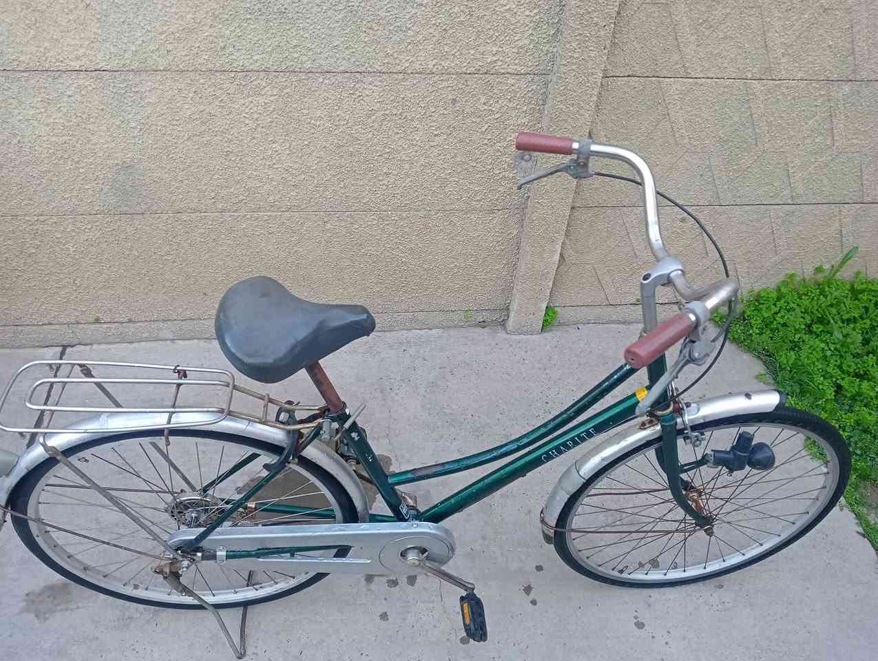 بايسكل عبدالحليم حجم 26 السعر 50 وبي مجال المكان حي سومر 

***********
***********
