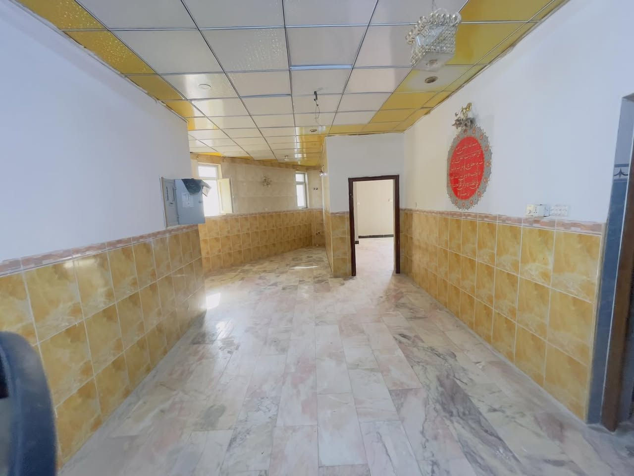 🪬بنايه للبيع مكونه من ثلاث شقق🔷

           📍 السماوه القشله عالشط بضهر الكورنيش 

المساحه (217) متر. بواقع ثلاث شقق معزولات شقتين ارضيات 

والشقه طابق ثاني كل شاقه بابه معزوله  بناء درجه اولى الارضيه مرمر  

السعر خاص حسب رغبة الزبون 

للاستفسار الاتصال ع الرقم (***********)
