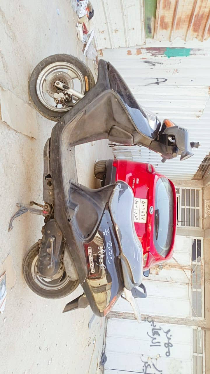 سبيسي كامله نواقص قليله باتري ولايته أمامي 
السعر 450 الشعب نهايه شارع الصحه 
***********
