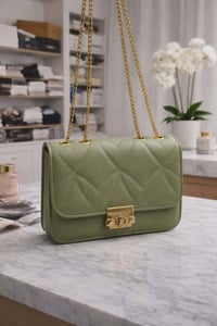 جنطة • أحلى من الصورة • توصيل مجاني بسمايا