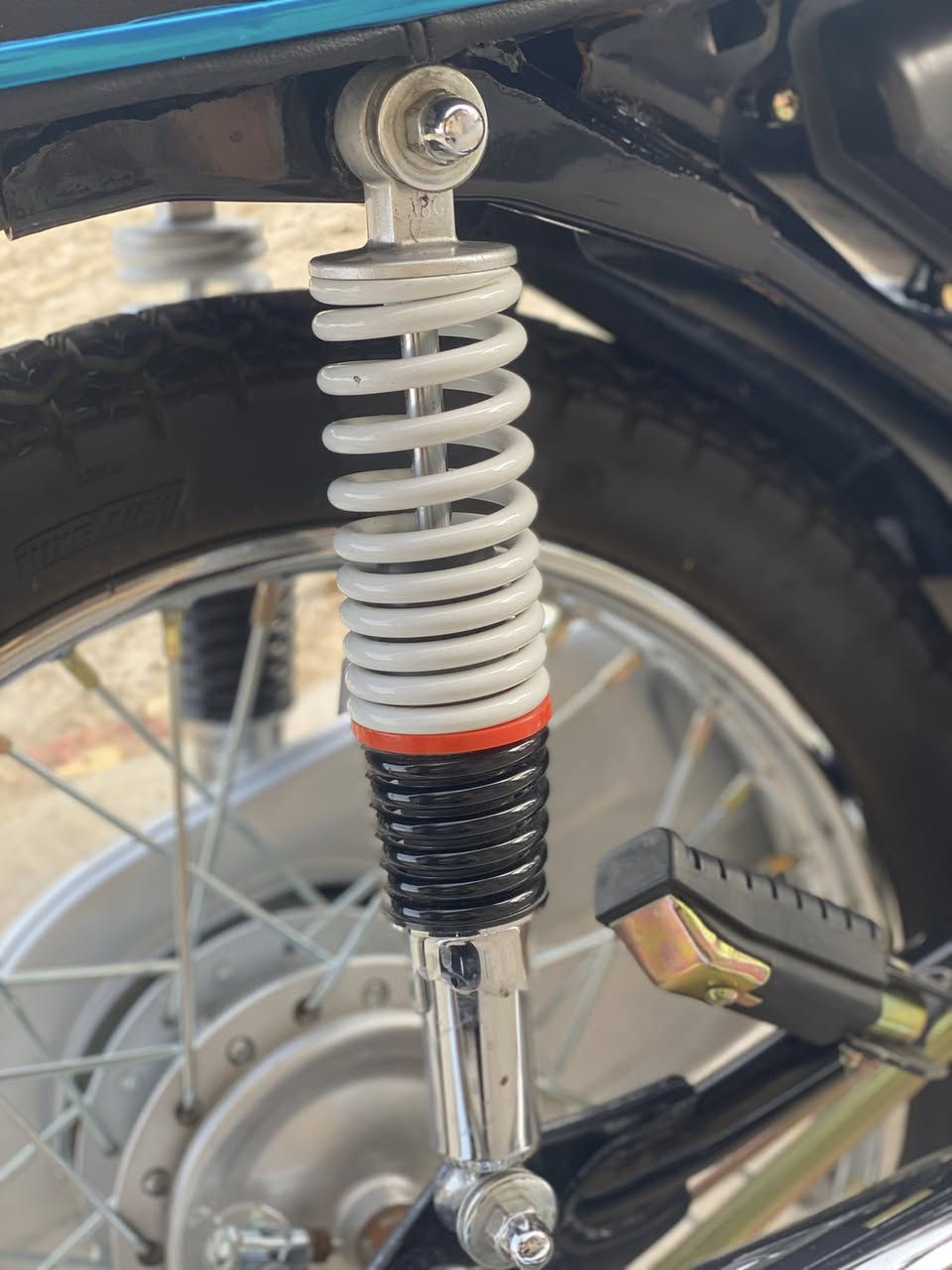 تانكي ابيض جديد توني شاده مراوس بتانكي جديد ليموني ودبلات خلفي ابيض مراوسه بدبلات دايون لون اسود فقط مراوس كله جديد ناصريه سوق الشيوخ


**إذا كنت صاحب هذا الإعلان وتريد حذفه لأي سبب، رجاءا أرسل رسالة إلى الدعم الفني**