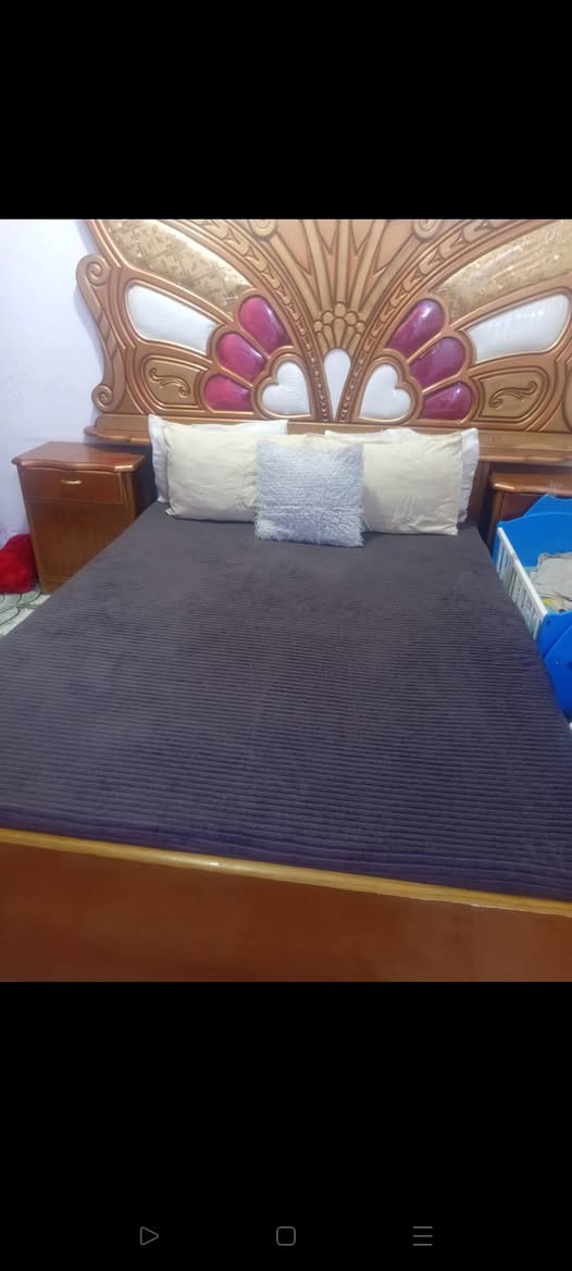 غرفه مستخدمة ٤٠٠ بغداد مدينة الصدر بيها اضرار بسيطة سبع قطع 
وياها بعد ميز تلفزيون


**إذا كنت صاحب هذا الإعلان وتريد حذفه لأي سبب، رجاءا أرسل رسالة إلى الدعم الفني**