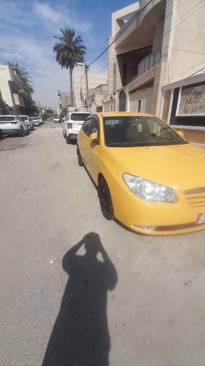 السلام عليكم ورحمة الله 
النتره 2008 رقم بغداد الماني مكينه كير حداديه جدد لغود شواصي مكفولات تبريد ثلج شغال مكينه 2000 دوش شاشه كامره تحكمات ستيرن كهرباءيات كله شغاله  اي نقص مابيه سياره جاهزه مكاني بغداد السعر 80 وبيه مجال 
الهاتف ***********
