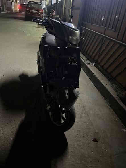 دراجه جيتي ار للبيع صالنصه رياضي كلجات رياضي بيها بجم مكسور بس الاشاير موجوده السعر خاص مكان بغداد الحريه ***********
