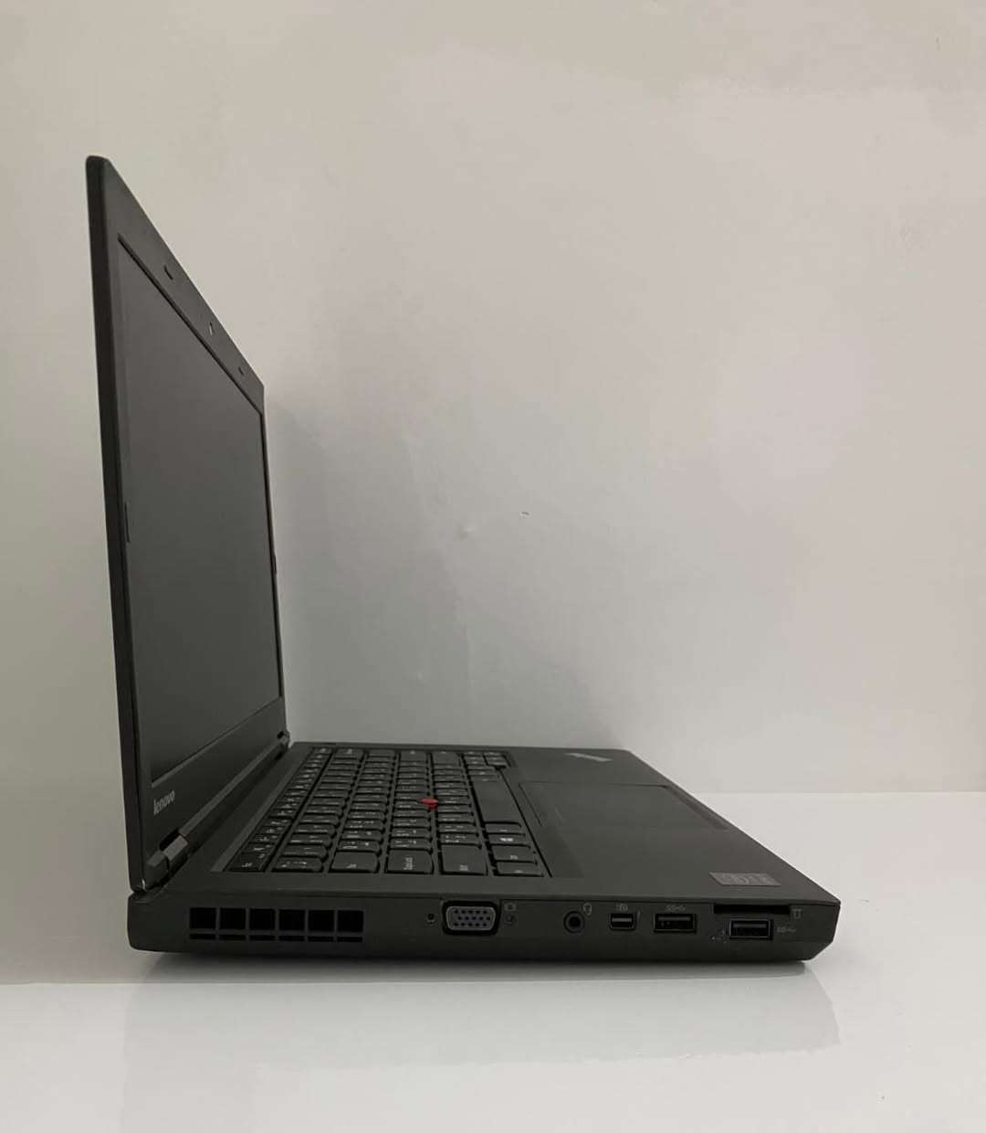 Lenovo Thinkpad T440P

معالج: Core i5 الجيل الرابع
فئة M
الرام: 8GB DDR3
الهارد: 128GB SSD
حجم الشاشة: 14"
كرت الشاشة: Intel 2 كيكا
السعر: 180


**إذا كنت صاحب هذا الإعلان وتريد حذفه لأي سبب، رجاءا أرسل رسالة إلى الدعم الفني**