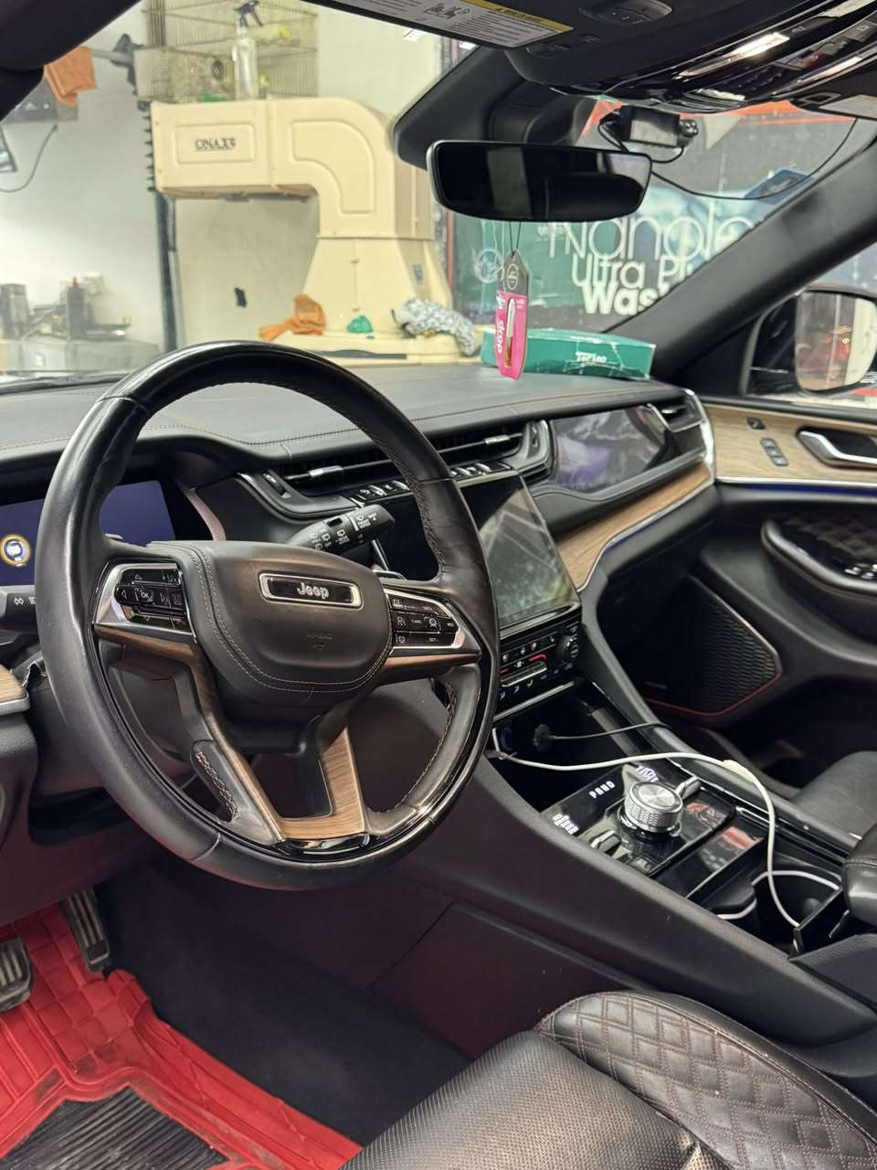 جيب سومت للبيع 2023 السيارة ماناقصها شي صور الحادثة موجودة بالصور *********** واتساب فقط
