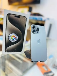 آيفون ١٥ برو ماكس • قفل مكاني • نضافه ١٠٠%