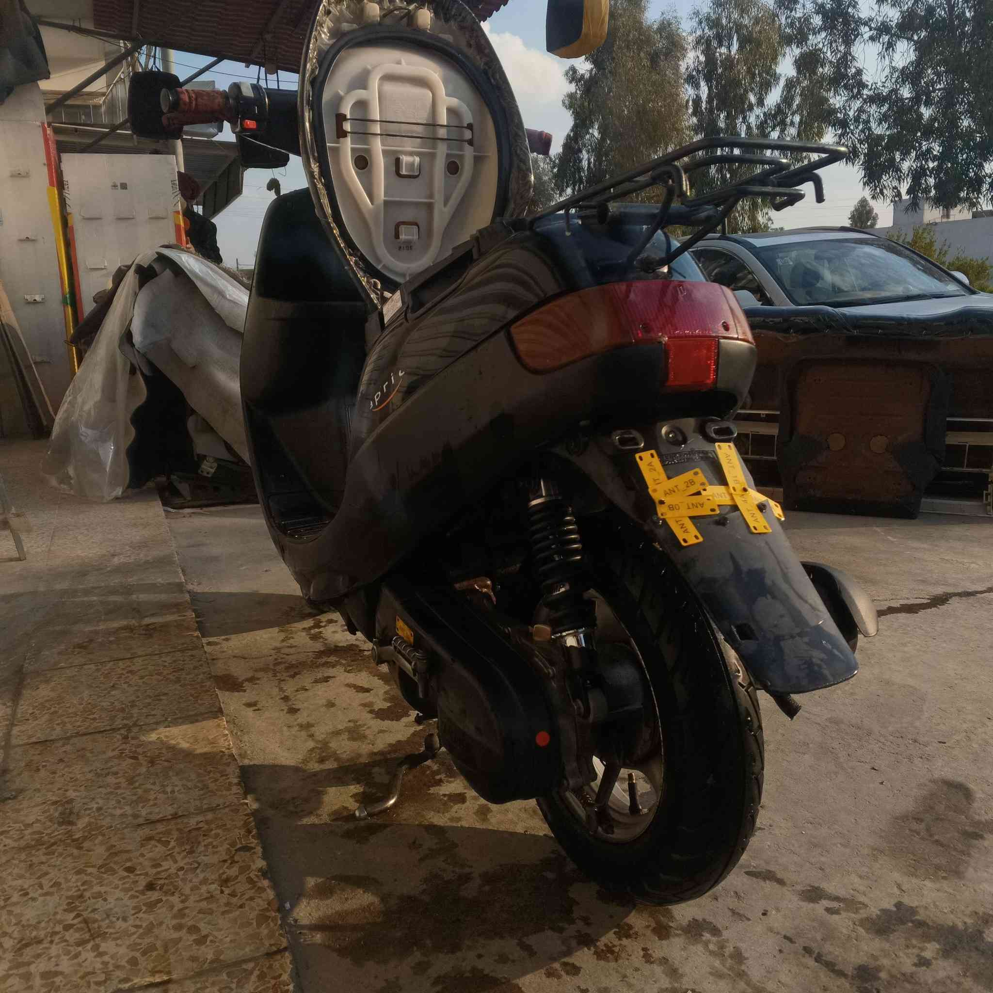 للبيع ماطور بوتين الحديث دبل قمجه الماطور كلو شرط المكينه والقبر هندر ما مفتوح سلف شغال نكره سلف ايشاير لايت هورن كلو شغال وشرط شاصي هم كذالك شرط السعر حيل زين 450وبي مجال


**إذا كنت صاحب هذا الإعلان وتريد حذفه لأي سبب، رجاءا أرسل رسالة إلى الدعم الفني**