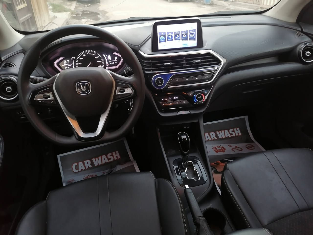 السلام عليكم
للبيع شانجان L7 موديل 2024  حره تحويل مباشر محرك حجم 1500 الاقتصادي سلايد كشنات جلد لدنهاري شاشة كامره حساسات خلفية دبل ايرباك تحكمات ستيرن اشاير بالمري ماشيه  51 الف كيلو مكفولة من الصبغ بيه طخه بسيطه بالجاملغ الامامي مامصلحه 
مكاني بغداد الكرخ
رايده 100 او بيها مجال للطيبين 
رقم ***********
