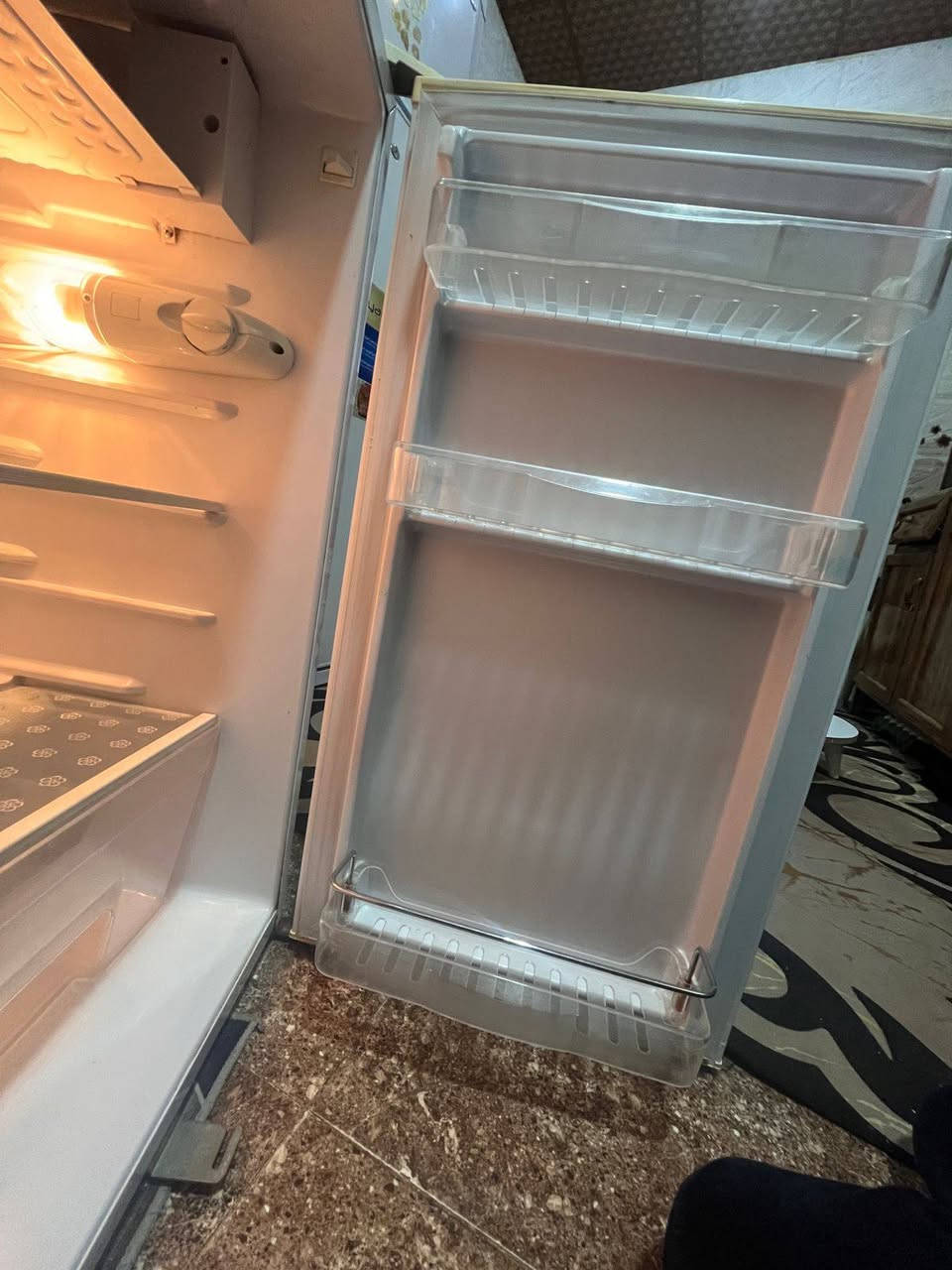 ثلاجه نضافه ٩٠بالميه  شرط بلادي 
السعر ٨٠وبيها مجال طبلات ١٥


**إذا كنت صاحب هذا الإعلان وتريد حذفه لأي سبب، رجاءا أرسل رسالة إلى الدعم الفني**