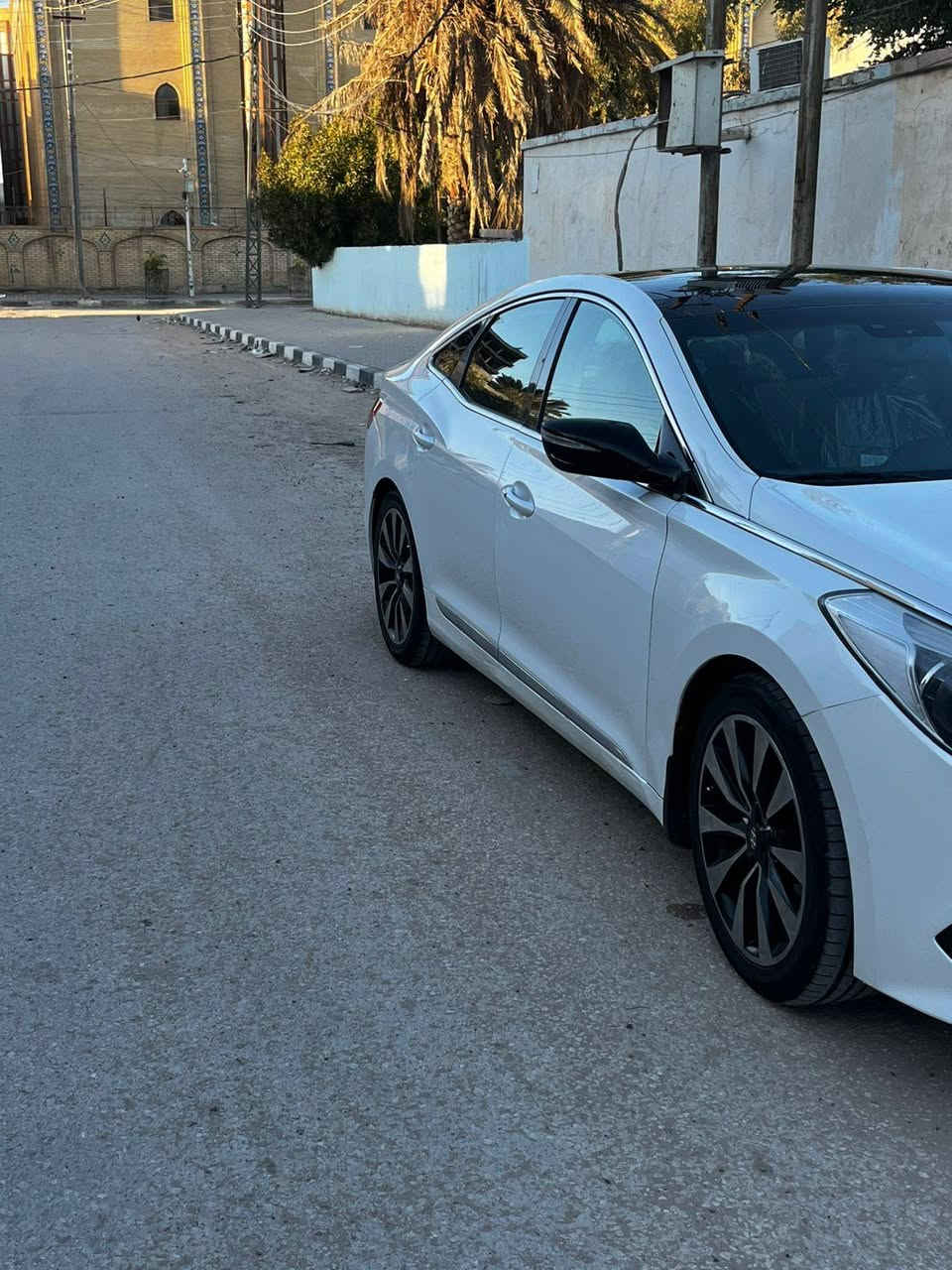 السلام عليكم ازيرا موديل ١٤ جديده السياره فول ١/١ جاهزه من كلشي بدون نقص سنويه لل٢٠٢٩ ماشيه 231 بيه باب مبدله اصليه نفس اللون وصبغ جوه قبق البانزين كارت مكان نجف ***********
