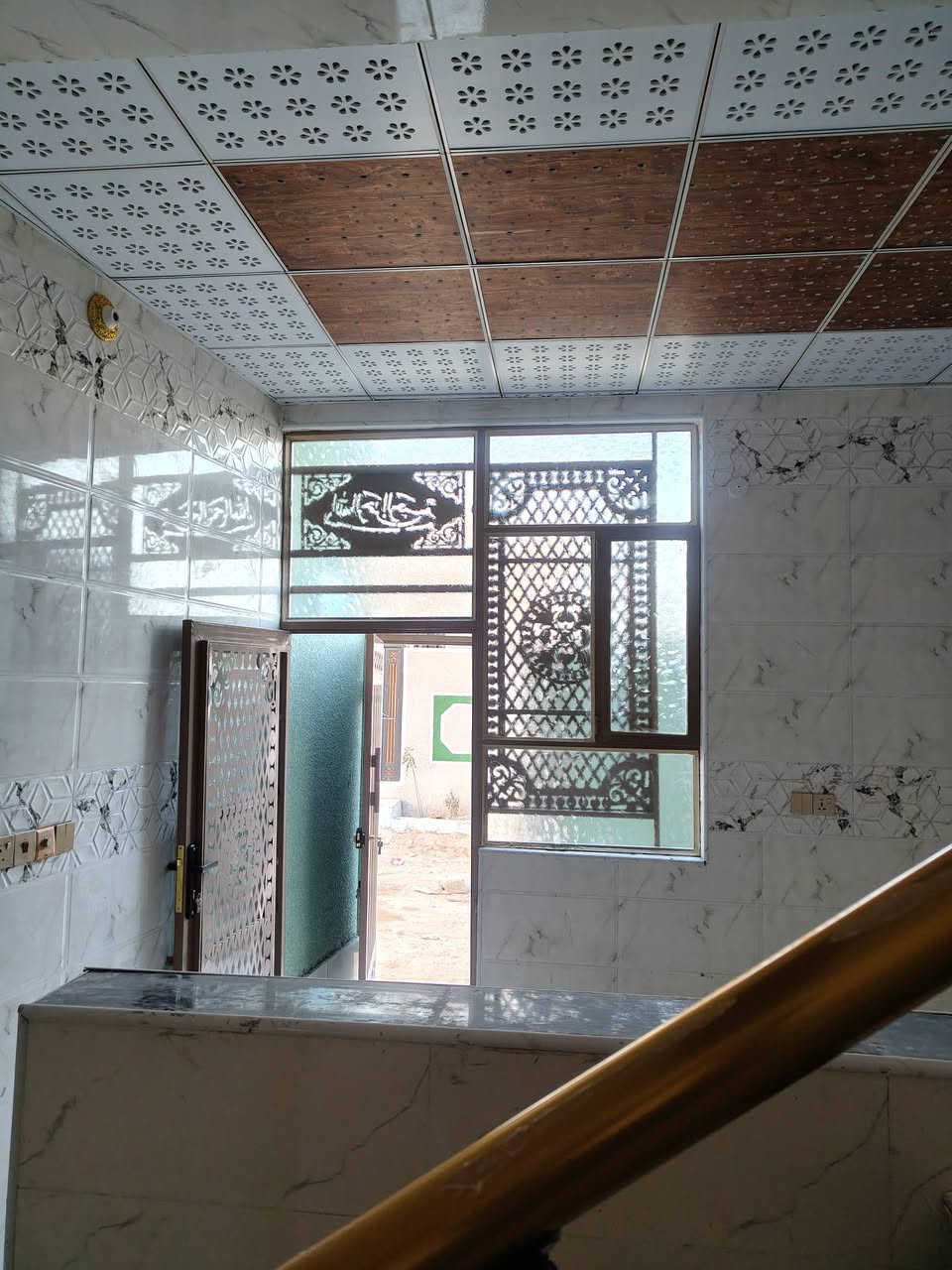 ✨
بيت 50مترقرب مجمع سيد اسماعيل 
  بيت جديد شغل درجة اولى 
خدمات ماء ومجاري وكهرباء  عرض الشارع 10م
العنوان كربلاء قرب مجمع سيد اسماعيل السكني
قرب جامعة كربلاء قرب مدينة الزائرين 🛣️
السعر 31 مليون سند ٢٥قرار محكمة مكاتبة مع صاحب الأرض مباشر يبعد عن لامام الحسين اقل ١٠دقائق بلسيارة 
للاستفسار الاتصال على الرقم التالي 
*********** اتصال واتساب 
***********  اتصال واتساب 
يبعد عن لامام الحسين اقل ١٠ دقائق بالسيارة
#عقارات
