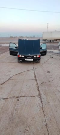 بي ام 525 • ١٩٩١ • جلد اسود