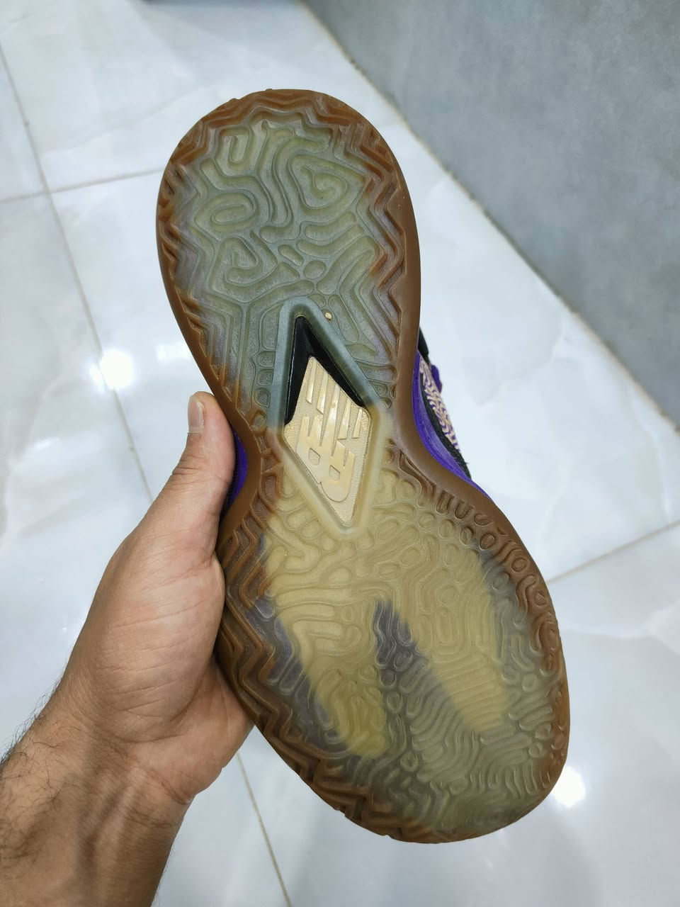 حذاء كرة السلة  New Balance KAWHI II (الإصدار الثاني)، وهو الخط الخاص بنجم الـ NBA "كواي ليونارد".
قياس 42 ما مستخدم بس متروك ومترب السعر 25 الف
حذاء كرة السلة  New Balance KAWHI II (الإصدار الثاني)، وهو الخط الخاص بنجم الـ NBA "كواي ليونارد".


**إذا كنت صاحب هذا الإعلان وتريد حذفه لأي سبب، رجاءا أرسل رسالة إلى الدعم الفني**