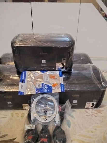 طابعات كانون لبيع طابعات ليزريه غنيه على التعريف رقم الطابعه 6020 النظافه ،90 % مع كيبل عدد 2 السعر 100 الف مع التوصيل في محافظه ميسان حصرا العنوان عماره حي نهاوند
*********** عمارة
