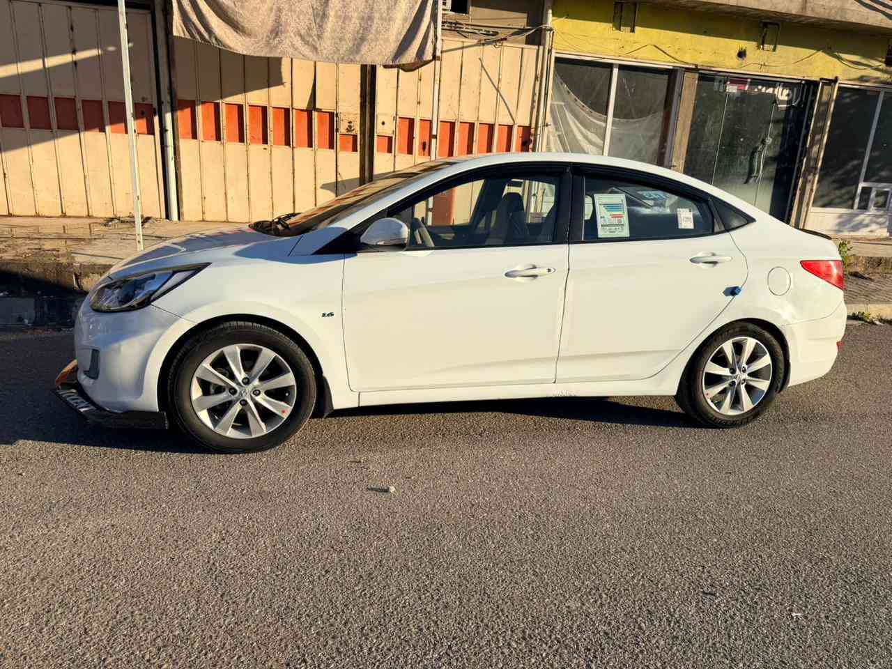 السلام عليكم 
اكسنت خليجي موديل2013
__________
مكينه ١٦٠٠  دوش قطرتين االمرغوب 
كير مكينه شرط 
فقط 3 مكانات تعديل بارد 
___________  السعر 106 بي مجال بسيط
*********** العنوان كركوك حي النصر
