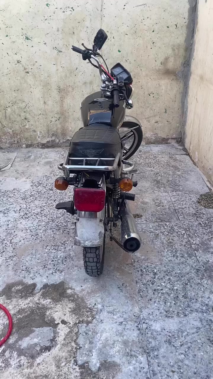 السلام عليكم حبايب أيراني موديل 20 بدون أوراق دراجه مجفته قبل سبوع كهربائيات شغاله نكره سلف و هندر سعر 400 مكاني بغداد حي اور رقم هاتف *********** مو شراي لا ايراسلني
