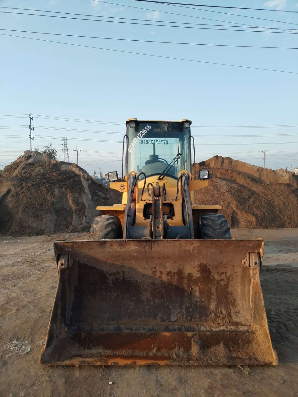 السلام عليكم شفل volvo للبيع موديل 2001 بسمي رقم سليمانيه سنويه جديده  جاهز للعمل الموقع ديالى بعقوبه للاستفسار ***********او ***********
