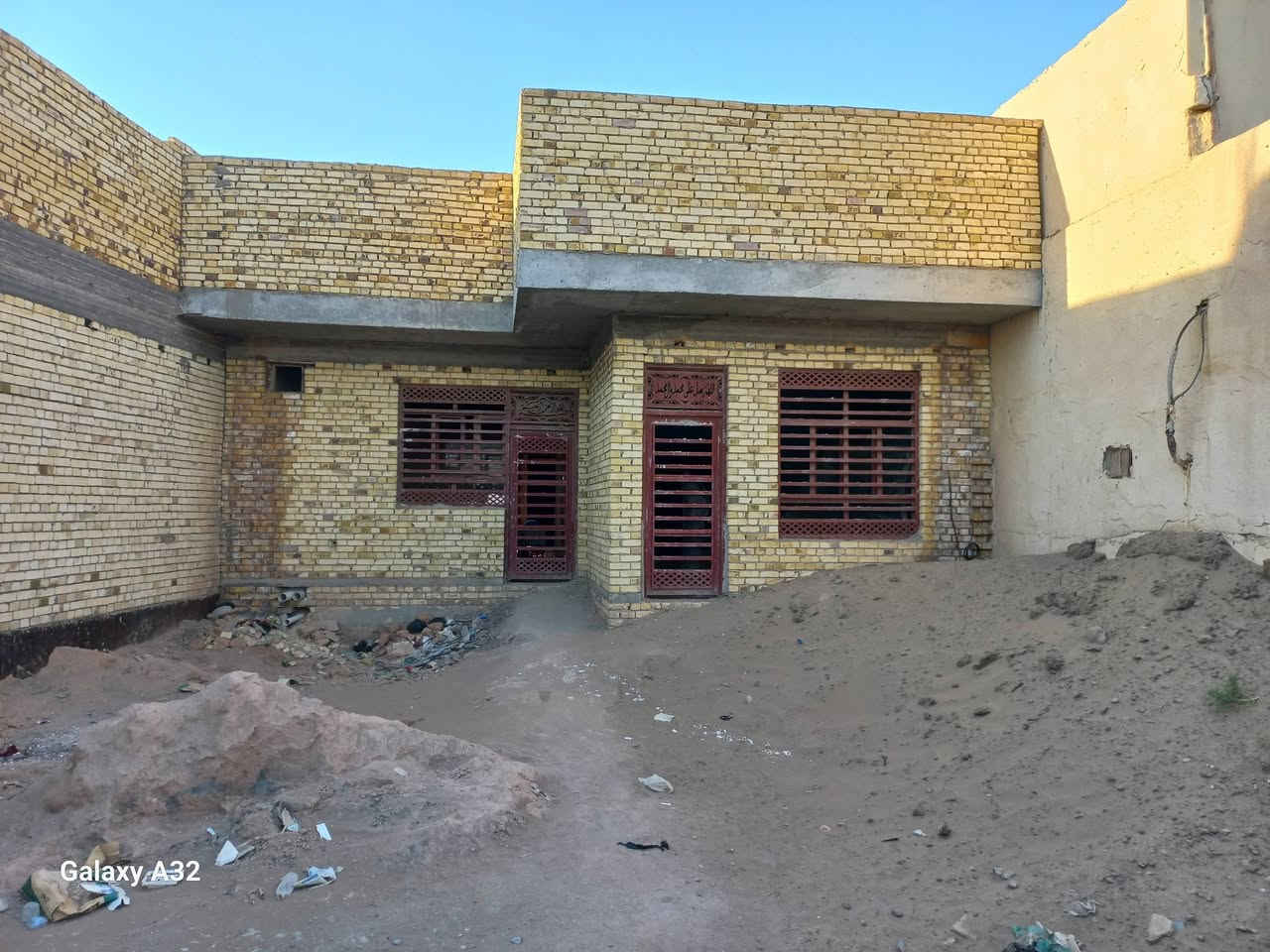 بيت للبيع طابو صرف المساحه ٣٨٠م قرب الحسينيه الزهراء (مراوس بيت او قطعه حسب القناعه تفاصيل اكثر تصال ***********
