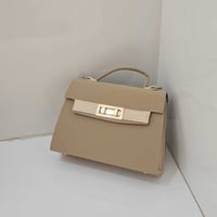 #اللهم_صل_على_محمد_وال_محمد  جديد روزي للحقائب   السعر #ب٧ الف  التوصي...