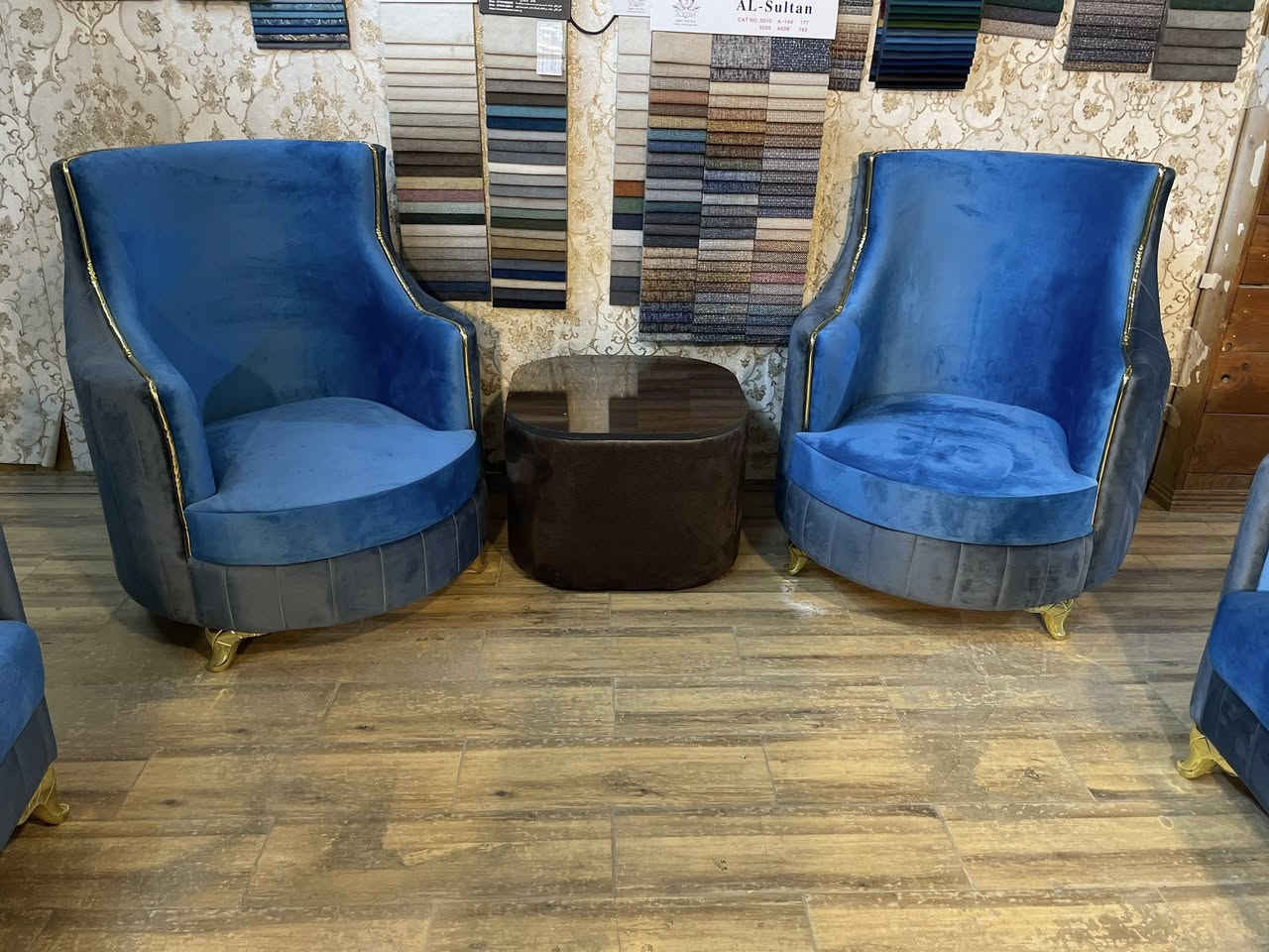 تخم 8 مقاعد للبيع
جديد غير مستخدم
الحريه البستان مقابيل مدرسه سكينه 
***********
واتساب او مراسله الصفحه
