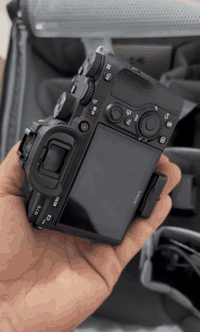 • للبيع كامرة  SONY A7iii 
استخدام شخصي قليل جداً , النظافة 100% بدون اي خدش او خلل نهائياً ، جميع المعدات مع كامل العلب والملحقات
الشتر :  4679 فقط

• وكذلك العدسة  1.8 SONY FE 50mm 

• شاشة فيلوورد F5 Pro 

• حقيبة K&F جديدة

العنوان : بغداد - الكرخ
رقم الهاتف : ***********
