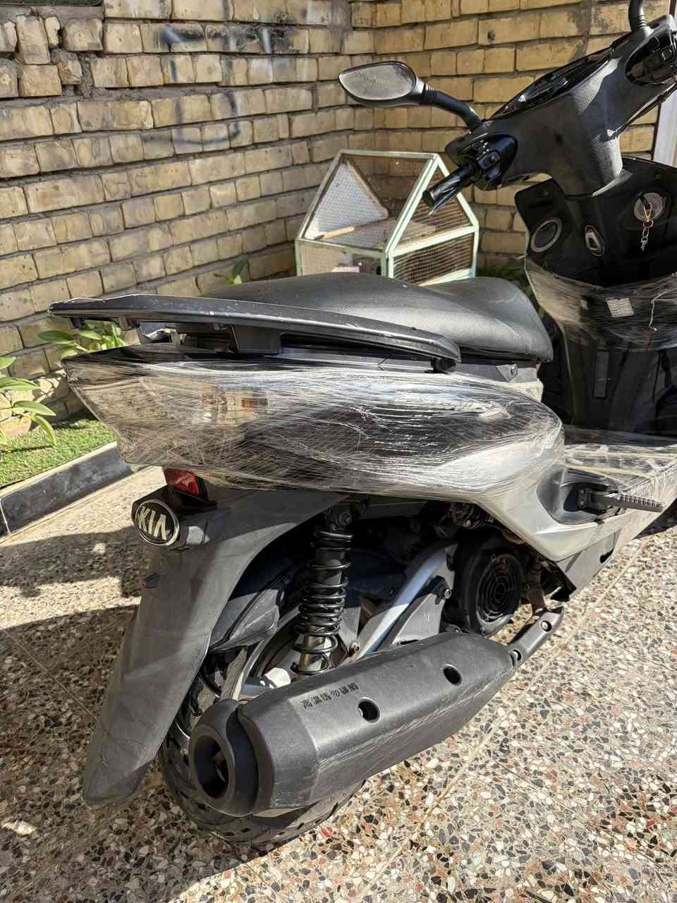 سكن لد حديث نوزل وارد كوري دراجة نضيفة ما ناقصهة شي كهربائي كلة شغالة مكينة نضيفة كلة دهن امزويل كفالة من السرقة و الاصوليات السعر 1100 وبيهة مجال بسيط مكاني بغداد الامين الثانية ***********
