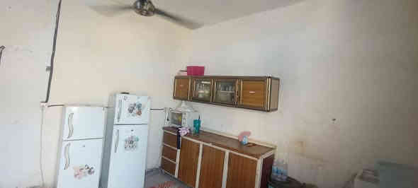 بعد وعود كاذبه  السلام عليكم بيت للبيع مسحته 200 متر
بي بنيان غرفه ومطبخ وبراني كما واضح في الصورة حمامات داخل وخارج ماي وكهرباء ونت ضوئي 

المكان / حي الزهراء  زراعي  بل السدير 

السعر 18 وبي مجال بي وصل مالت طابو 

للاستفسار / ***********
