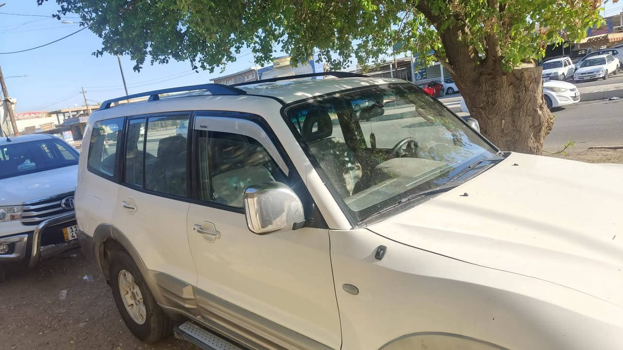 باجيرو وارد امريكي 2001
كير ومحرك مكفول
تخم تاير جديد
تبريد شغال
صبغ قطعتين
السعر 80 ورقة 
مكان صلاح الدين قضاء بلد
الرقم ***********
صبري الحيالي
