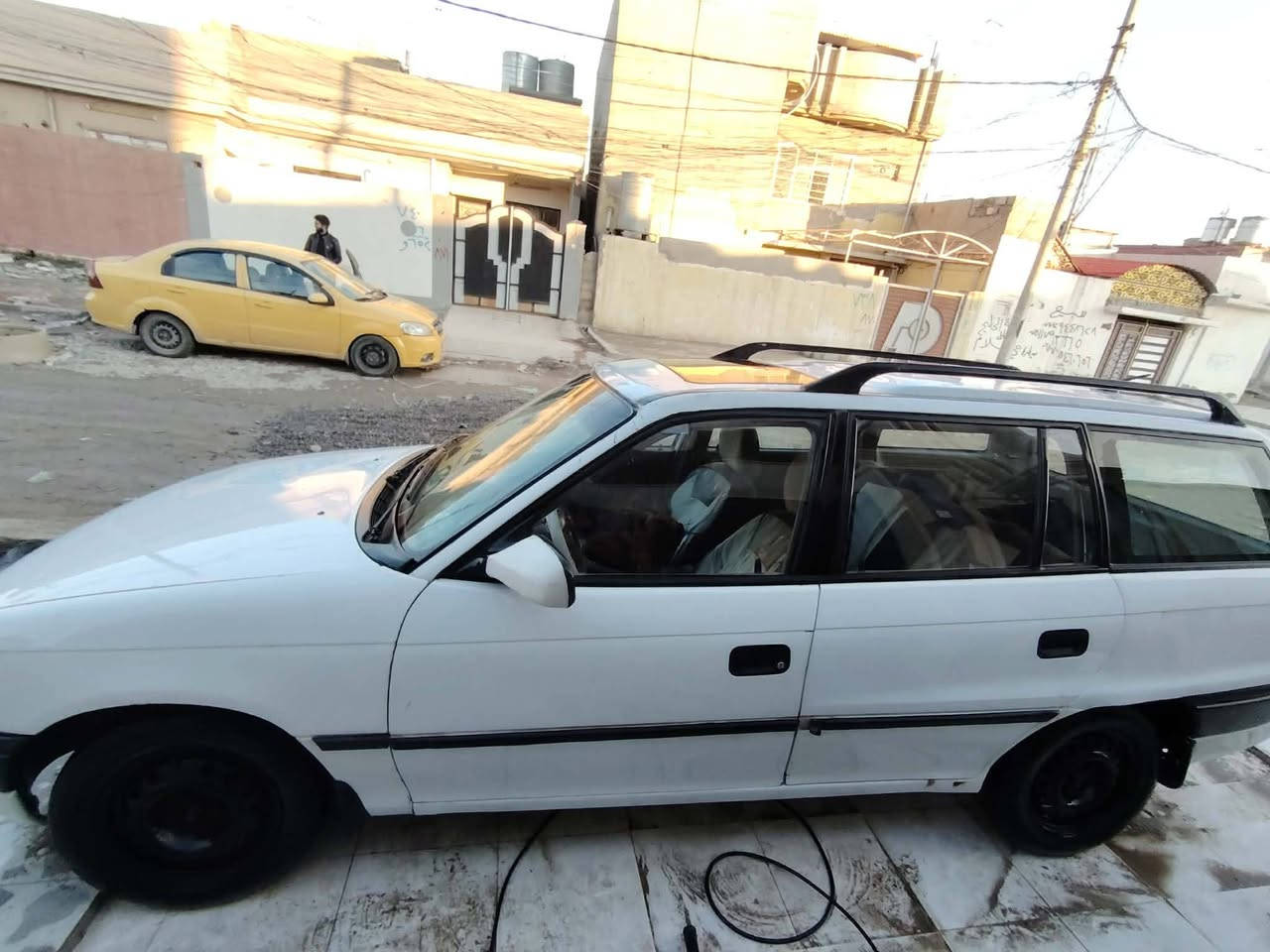 السلام عليكم
استرا استيشن موديل 1997
كير توماتيك شرط محرك 16شرط 
رقم نكليزي انبار مشروع وطني تحويل ثاني يوم اني الشرعي 
سقف مكصوص عكجين 
تنتا جامات كدام كهرب ورا جوبي 
كهربائية كلها شغالا
دشبول كلو شغال كيلو متر رون كيج حماوا كلو شغل 
محرك نوزل مو كابريتا 
سعر 40
***********
