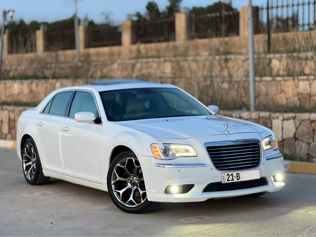 للبيع فقط بدون مراوس

سعرها 190 ورقة .💵
كرايسلر 300c ماشية 160 الف حقيقي
سيارة استخدام شخصي جاهز للاخير
موديل 2014 فول فول 
داخل عسلي بيجي 
گير محرك كفالة من فتح
بنورامة . شاشة جبير . بصمة تشغيل عن بعد
حساس رادار . كشن جلد كهربايي تحكمات 
رقم شمالي دولي بسمنا تريد تحويل تريد وكالة 
تخم تاير جديدويالة اصلي
سيارة بل واقع احلا من صور 
سيارة داخلة كلين هنا صاير بي نص جامرلغ رش و شبر كارت
بدون دواخل بدون ارباك شرط باقي مكفولة من كلشي 
مكان سيارة كركوك 
سعر 190  ورقة 

***********📞
***********📞
***********📞
كورك بيها واتساب أربيل, العراق
